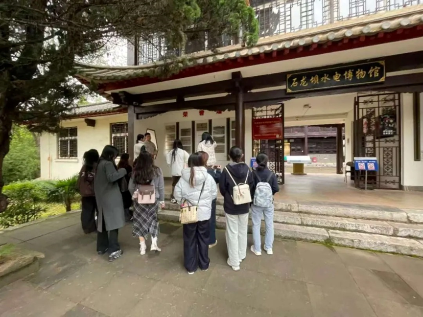 76cfa5e2dff094f082da7196409f57ae