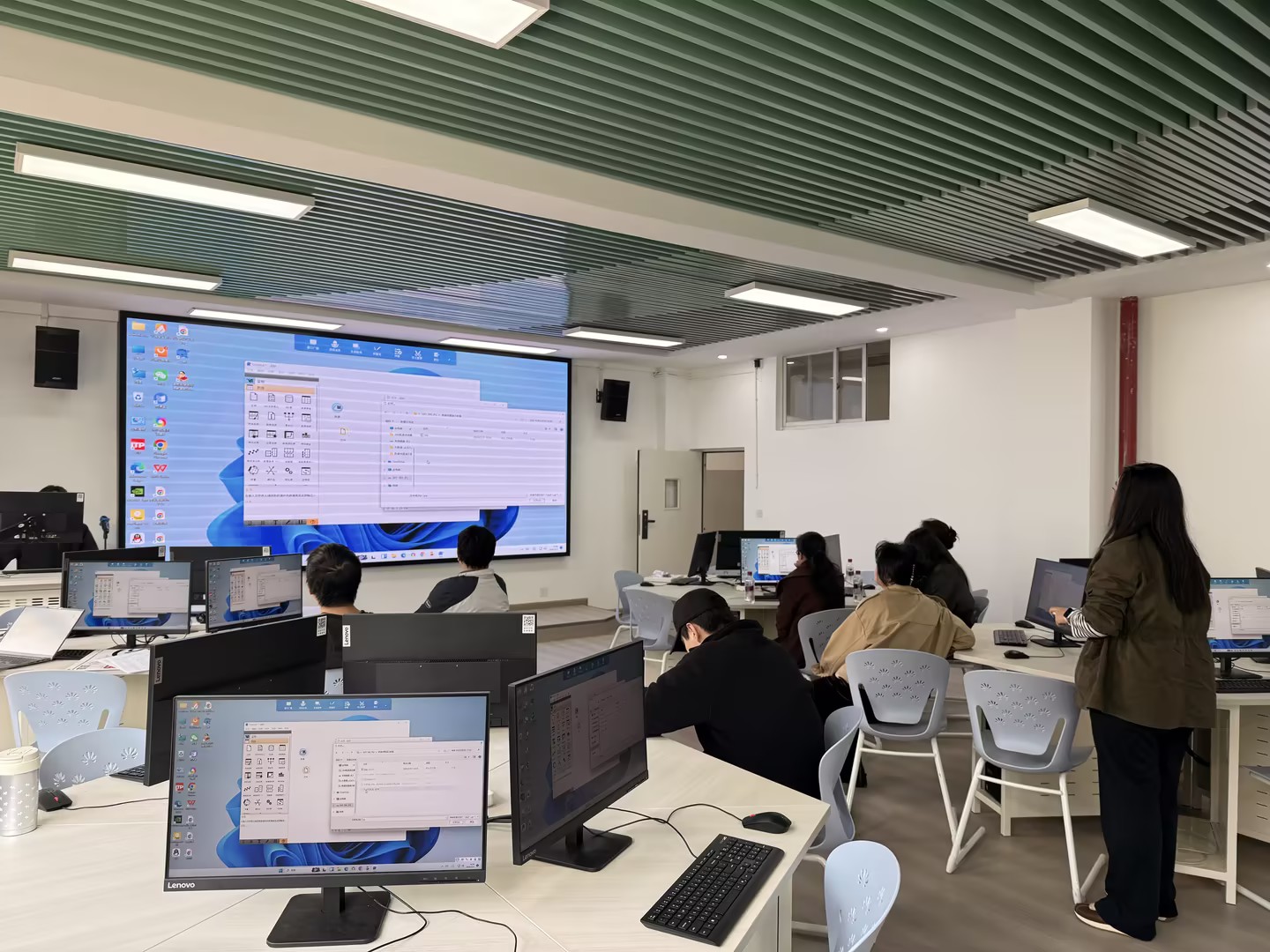 42c92f9115ad449de7dcb91fd5efb43f